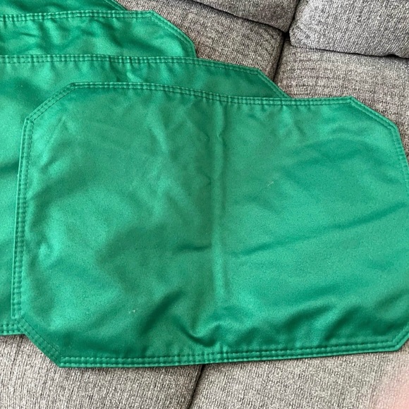 Set of 6 Vintage Green Cloth Octagonal Placemats - Picture 3 of 4